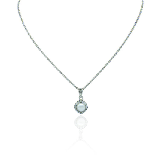 Crowned Pearl
